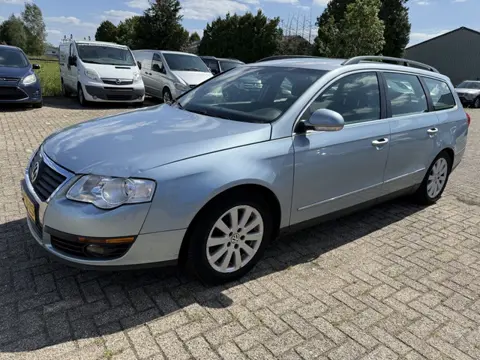 Volkswagen Passat Variant 2.0 TDI Comfortline 2006 6 bak clima