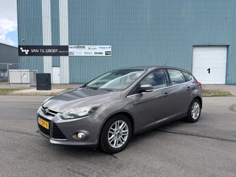 Ford Focus 1.0i EcoBoost Titanium 5-Deurs 101 PK. Distributieriem en waterpomp vervangen in 2025 bij
