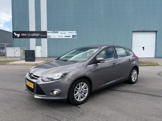 Ford Focus 1.0i EcoBoost Titanium 5-Deurs 101 PK. Distributieriem en waterpomp vervangen in 2025 bij