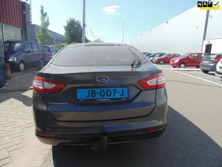 Ford Mondeo 2.0 TDCi Titanium automaat met navi 2016 motor start niet