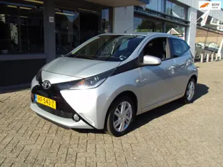 Toyota Aygo 1.0 VVT-i x-wave