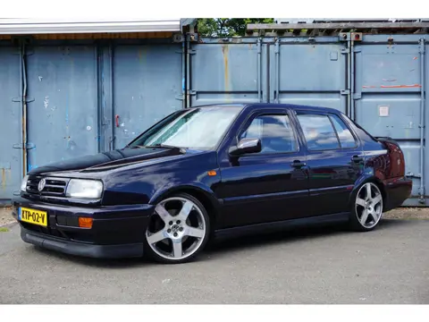 Volkswagen Vento 2.8 VR6 | Leer | Schroefset | Custom uitlaat | MFA | APK 31-07-2027