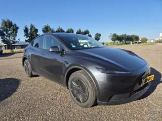 Tesla Model Y 256pk full self-driving schade kompleet kenteken model 2026