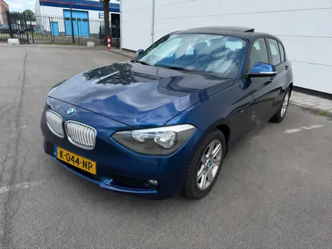 BMW 1-serie 116i Automaat Pano Camera Stoelverwarming Climate Cruise