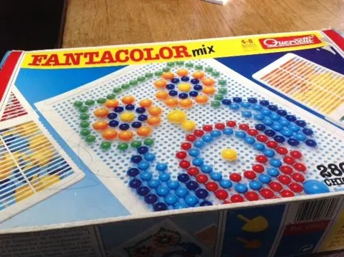 Insteek mozaik - in doos - goed voor de fijne motoriek