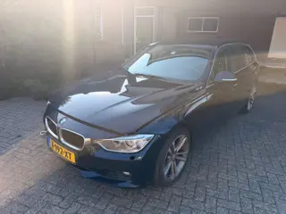 BMW 3-serie Touring 320i xDrive | MOTOR PROBLEEM | EXPORT | HANDEL |