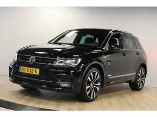Volkswagen Tiguan 2.0 TSI 4Motion Highline Business R | Schuif- kanteldak | Elektrische trekhaak | M