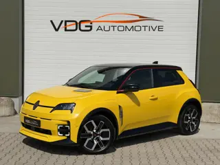 Renault 5 comfort range iconic cinq 52 kWh / SOH 98% / Snellader / Navigatie / 18" / Harman Kardon /