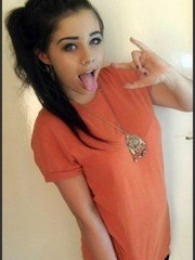 Gezellig, tikkeltje ondeugend