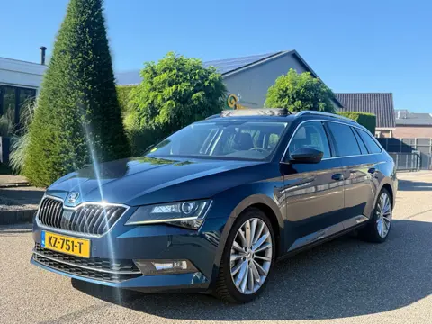 Skoda Superb Combi 1.6 TDI Ambition Business/ Pano/ DSG/ Lmv