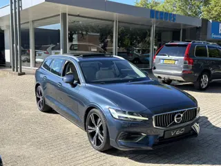 Volvo V60 T8 AWD Inscription Panorama HeadUp 360 (bj 2019)