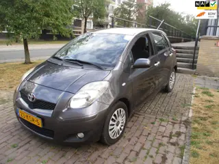 Toyota Yaris 1.3 VVTi Aspiration//AUTOMAAT//BOEKJES ERBIJ//AIRCO//