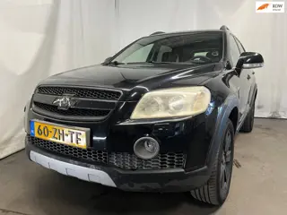 Chevrolet Captiva 3.2i Executive - Olielamp - Schade