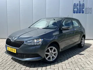 Škoda Fabia 1.0 5 Drs Active Trekhaak Airconditioning Lichtmetalen Velgen Bluetooth Elek Pakket 5 de