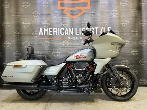 Harley-Davidson Tour Road Glide CVO ST - FLTRXSTSE