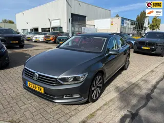 Volkswagen Passat 2.0 TSI Highline DSG, 220PK, Navi, Leder, Camera, Trekhaak, Dakje, Dealer auto