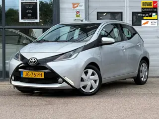Toyota Aygo 1.0 VVT-i x-play| CARPLAY| CAMERA| NAVI