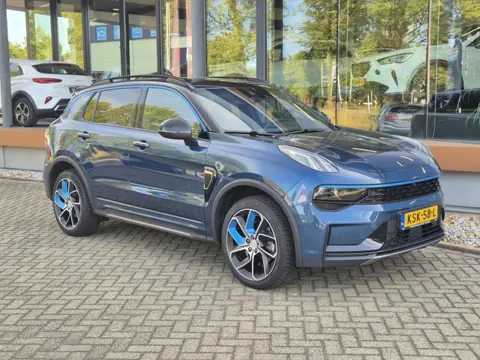 Lynk & Co 01 1.5 / zwartehemel / panorama dak