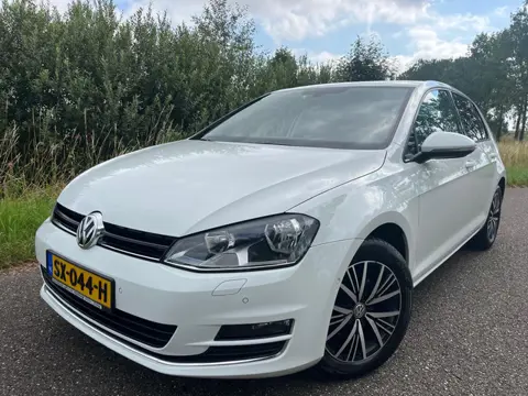Volkswagen Golf 1.6 TDI | Clima | Cruise | Navi | Bluetooth | Stoelverw. | Parkeersens. | Trekhaak |