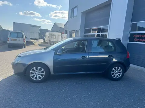 Volkswagen Golf 1.6 Comfortline