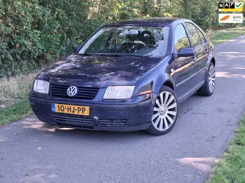 Volkswagen Bora 1.9 TDI Trendline | Airco + Cruise Nu € 1.250,- !!!