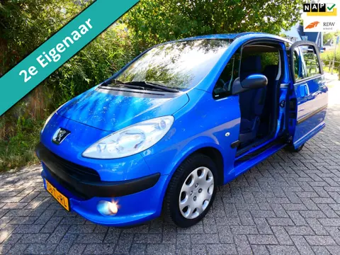 Peugeot 1007 1.6-16V 110pk Gentry Automaat 2e eig. Clima Trekhaak Hoge instap