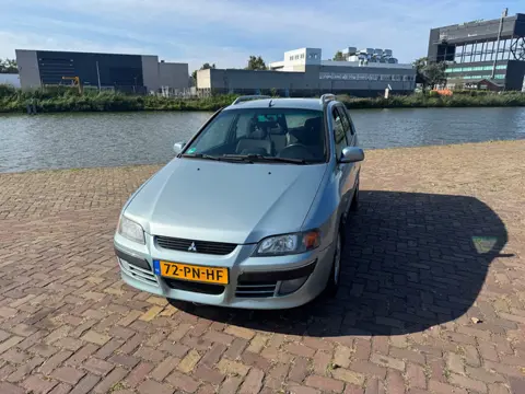 Mitsubishi Space Star 1.6 Invite Silver