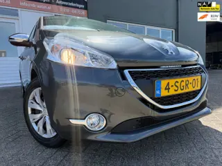 Peugeot 208 1.2 VTi Urban Soul van 1ste Eig met parkeersensoren en navigatie en bluetooth en airco