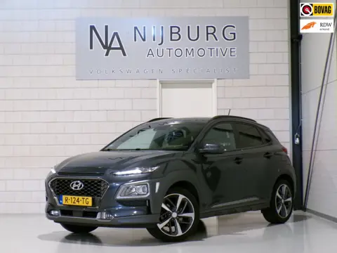 Hyundai Kona 1.0T Premium Apple-Carplay / Android-Auto Camera Parkeersensoren Keyless Sport-stoelen 