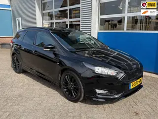 Ford Focus Wagon 1.0 EcoBoost ST Line