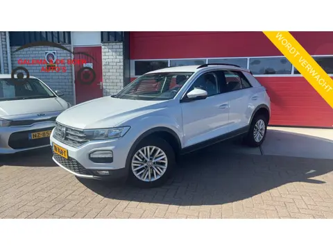 Volkswagen T-Roc 1.0 TSI Style TREKHAAK / CAMERA / VIRTUAL / STOELVERW / CARPLAY / NAVI / CLIMA / PD