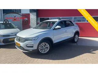 Volkswagen T-Roc 1.0 TSI Style TREKHAAK / CAMERA / VIRTUAL / STOELVERW / CARPLAY / NAVI / CLIMA / PD