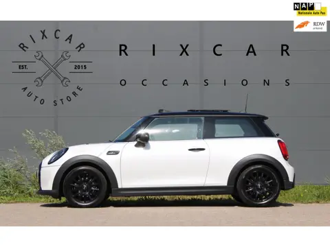 Mini 3-Deurs 1.5 Cooper Camden Edition Automaat Panodak NIEUWSTAAT !!NIEUWBINNEN!!