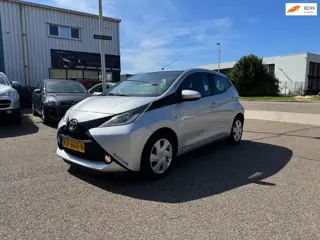 Toyota Aygo 1.0 VVT-i x-play Automaat! 58.737Km!