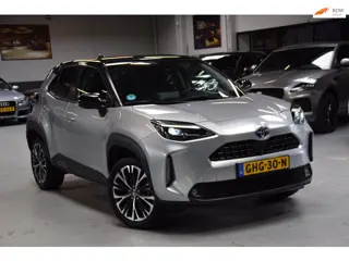 Toyota Yaris 1.5 Hybrid Executive Bi-Tone Hud Navi|Panoramadak|Garantie|Dealer Onderhouden