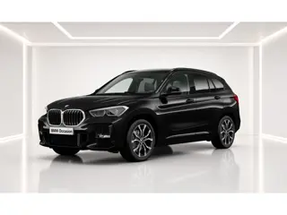BMW X1 sDrive20i High Executive | Trekhaak | M-Sport | Leder 19" | Harman Kardon | Stoelverwarming