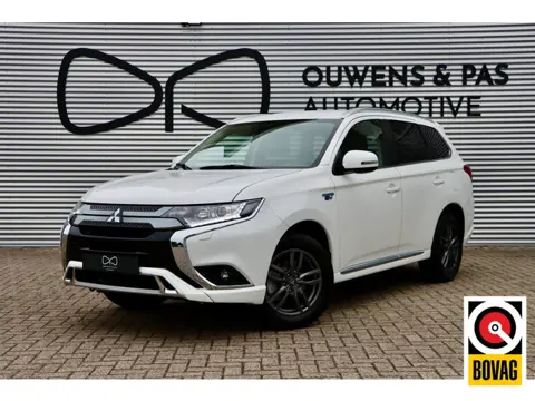 Mitsubishi Outlander 2.4 PHEV Pure | CARPLAY | CAMERA | STOELVERWARMING