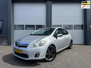 Toyota Auris 1.8 Full Hybrid Executive Half-leer Navi Camera