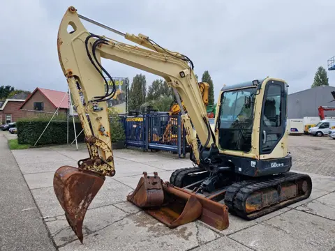 Hyundai Robex CR60-9 met airco (bj 2014)