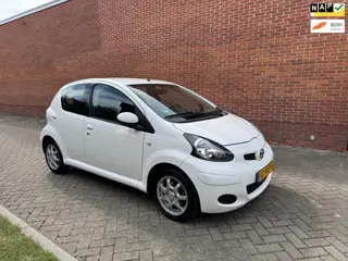 Toyota Aygo 1.0-12V Comfort Navigator Airco