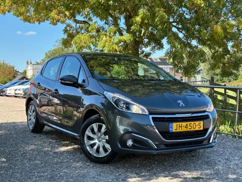Peugeot 208 1.2 PureTech Blue Lion | Airco + Navi nu €5.975,-!!