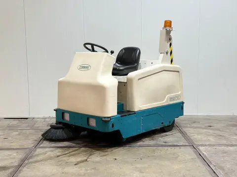 Tennant 6200 Opzit veegmachine BJ 2018 36V 627 UUR!! HL1286
