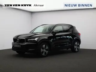 Volvo XC40 1.5 T3 / Stoel+Stuurverwarming / Apple Carplay / Parkeersensoren V+A / Getint Glas / 18" 
