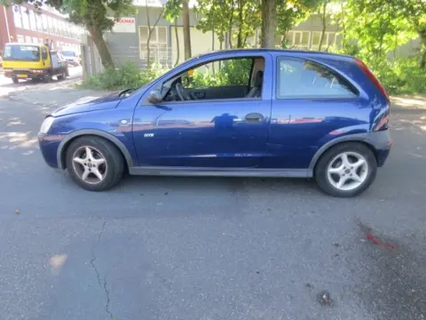 Opel Corsa C 1.0 12V 2002 Onderdelen en Plaatwerk kleur Z21B