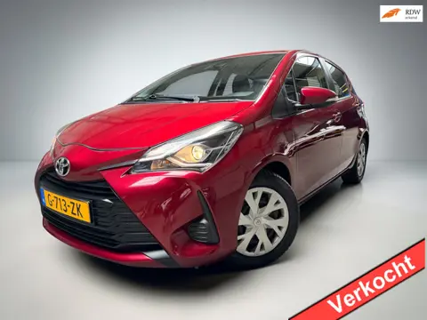 Toyota Yaris 1.5 VVT-i ACTIVE BENZINE AUTOMAAT 4 CILINDER MOTOR NAVIGATIE / CAMERA CRUISE NL AUTO NA