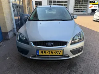 Ford Focus 1.6-16V Futura