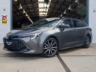 Toyota Corolla Touring Sports Hybrid 140 GR Sport *ACC | Trekhaak | Camera | Keyless | Blindspot | A