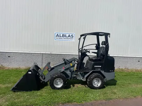 Giant D263SW / G1500 xtra kniklader 290 uur! (bj 2019)