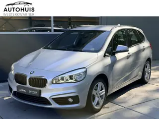 BMW 2 Serie Active Tourer 218i 136pk H6 High Executive Sport-line Leder Navigatie Camera Stoelverwar