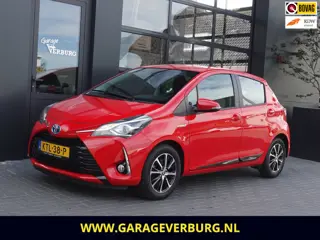 Toyota Yaris 1.5 Hybrid Automaat (Achteruitrijcamera,Cruise,Stoelverwarming,Designpakket,Lm velgen)